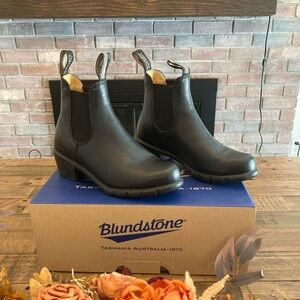 Blundstone 1671 Heeled Women’s Boots Black 7.5